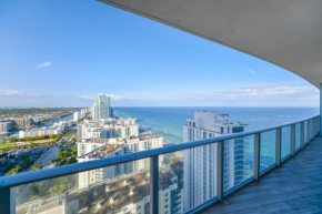 Gorgeous Condo Steps Away from the Beach